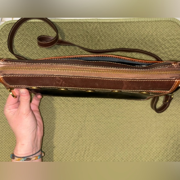 Vintage Brahmin crossbody - Picture 11 of 12